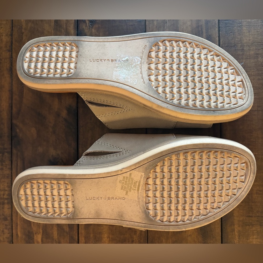 Lucky Brand Women's Tan Sandals - Picture 4 of 4